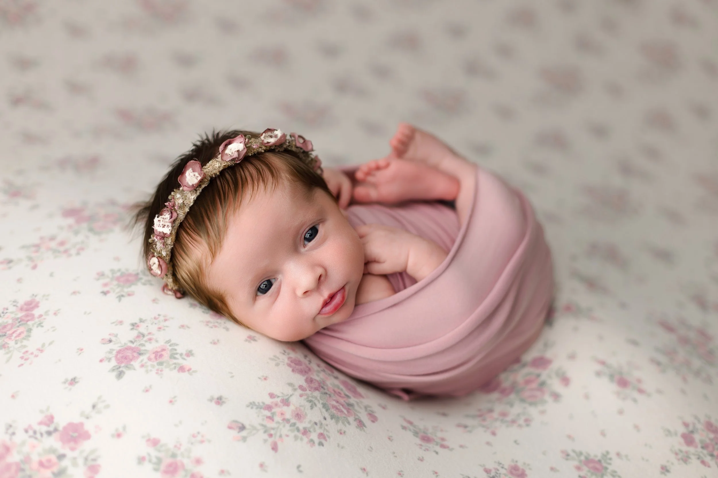 newborn photographer girl blush floral session harford county maryland abingdon