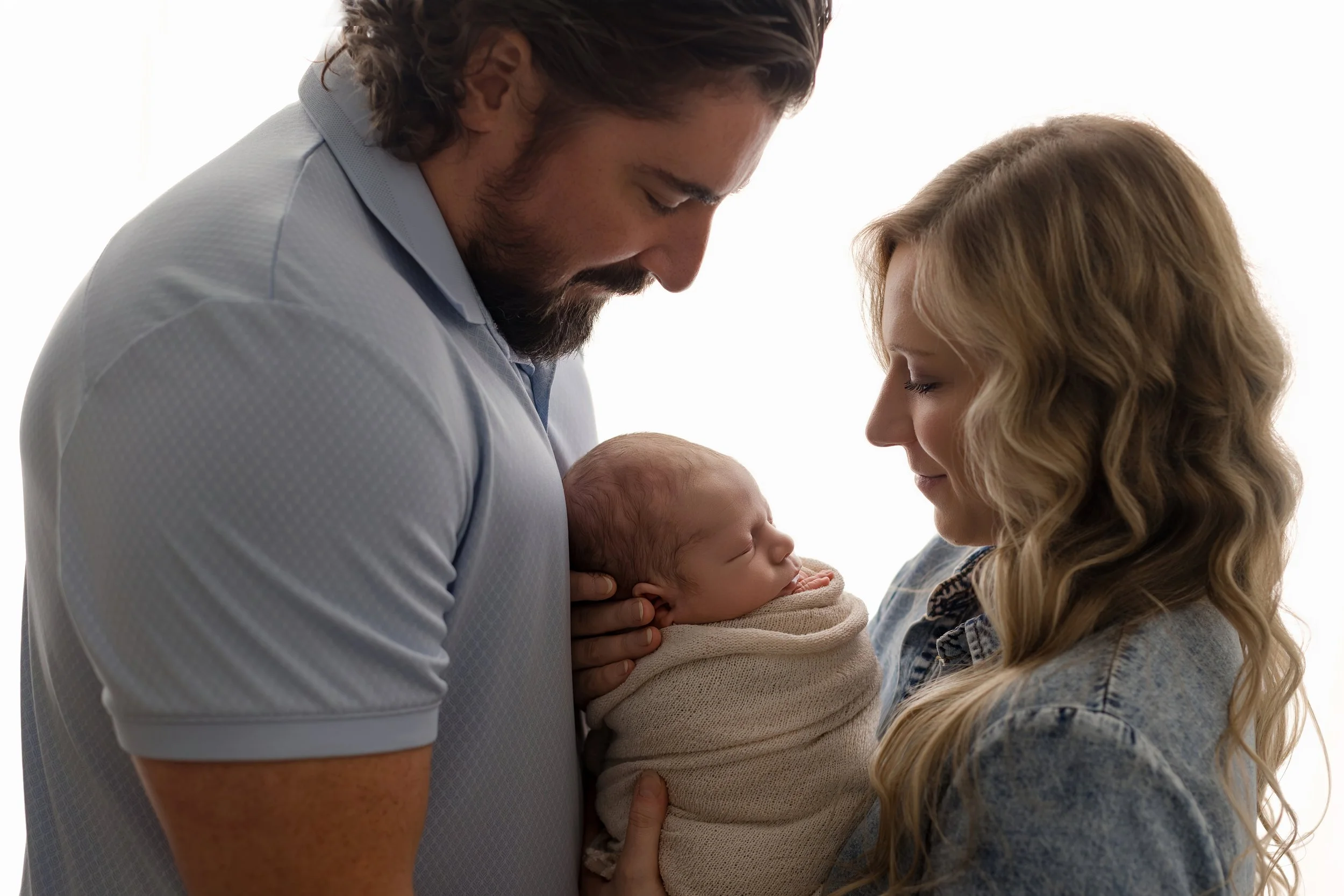 marylandnewbornphotoshootparentposes_belairmarylandnewbornphotographer
