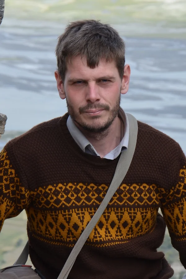 S2 E1 - Lainy Malkani talks to E M Davey, author of Foretold by Thunder