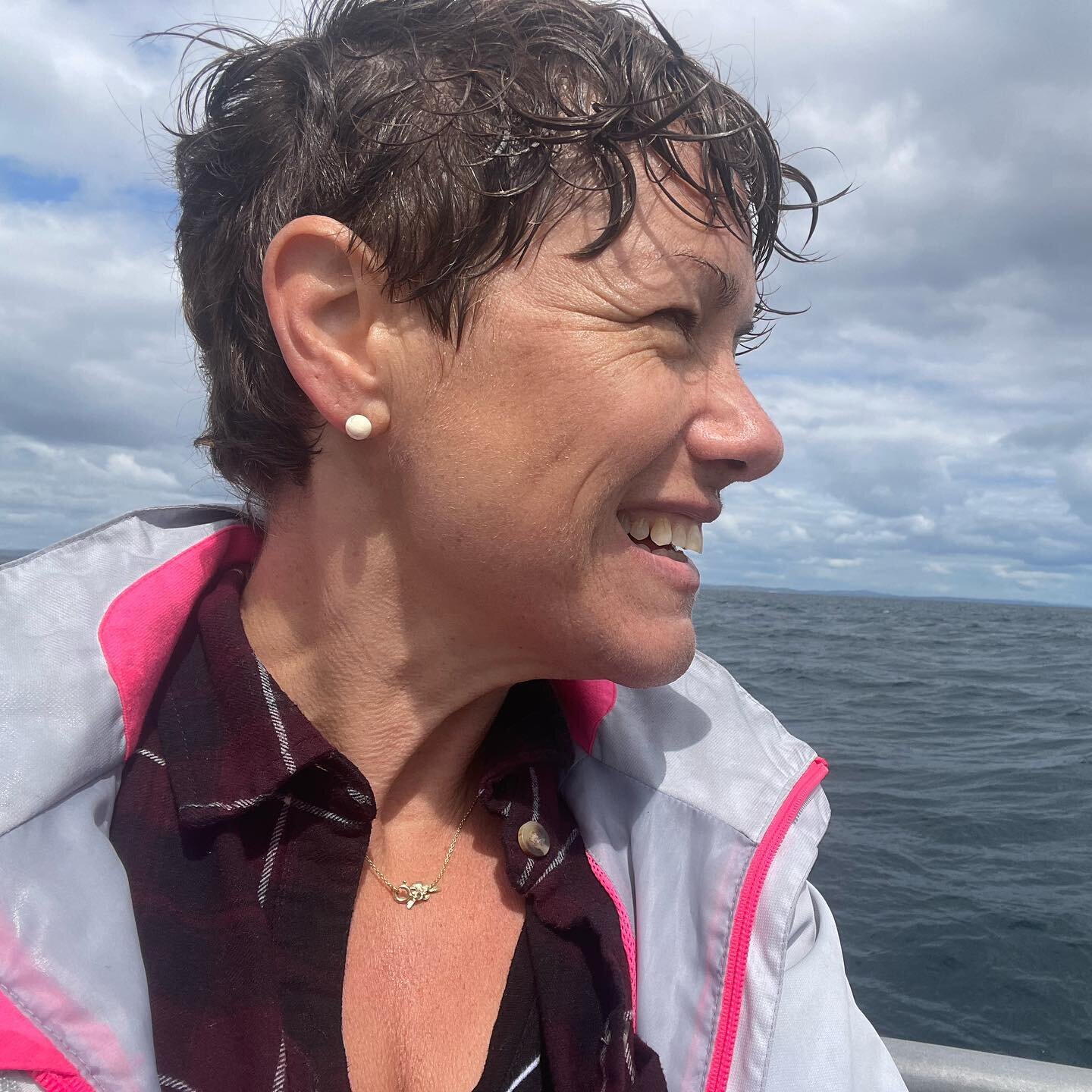 My birthday was a real, true, magical Ireland adventure!! 🍀✨🌊🐬🐋✨

💚 Playful dolphins, majestic Minke whales, golden sunshine, curious seals&hellip;

💚 Speeding through terrifyingly large waves on the open Celtic Sea/wild Atlantic, gripping the 