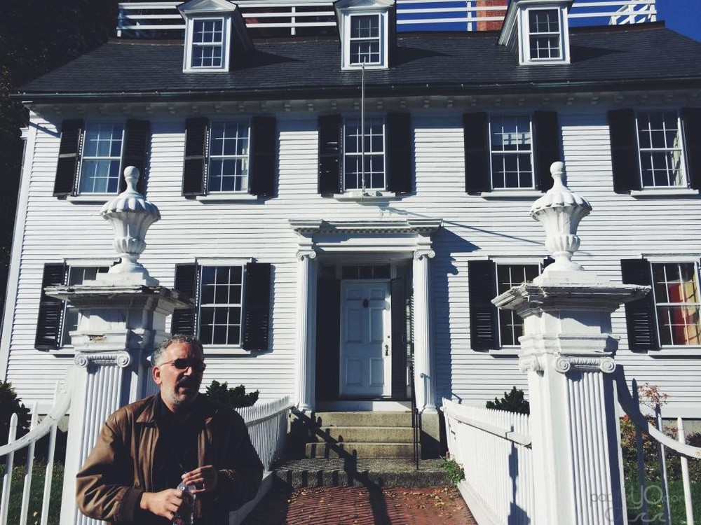  The Ropes Mansion, a house in Salem, MA that was used in the film "Hocus Pocus" 
