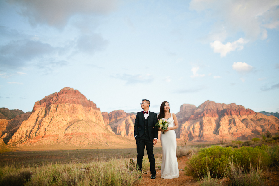 Las Vegas elopement photographer