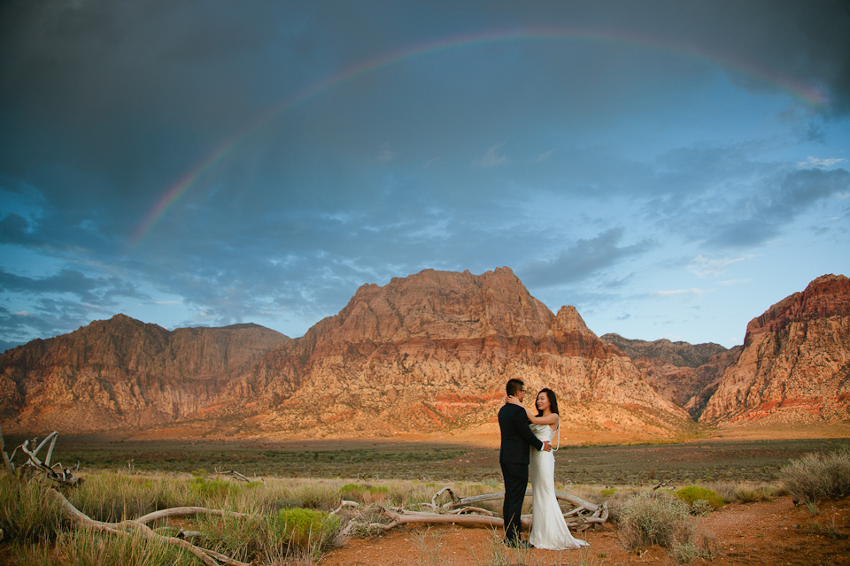 Las Vegas elopement photographer