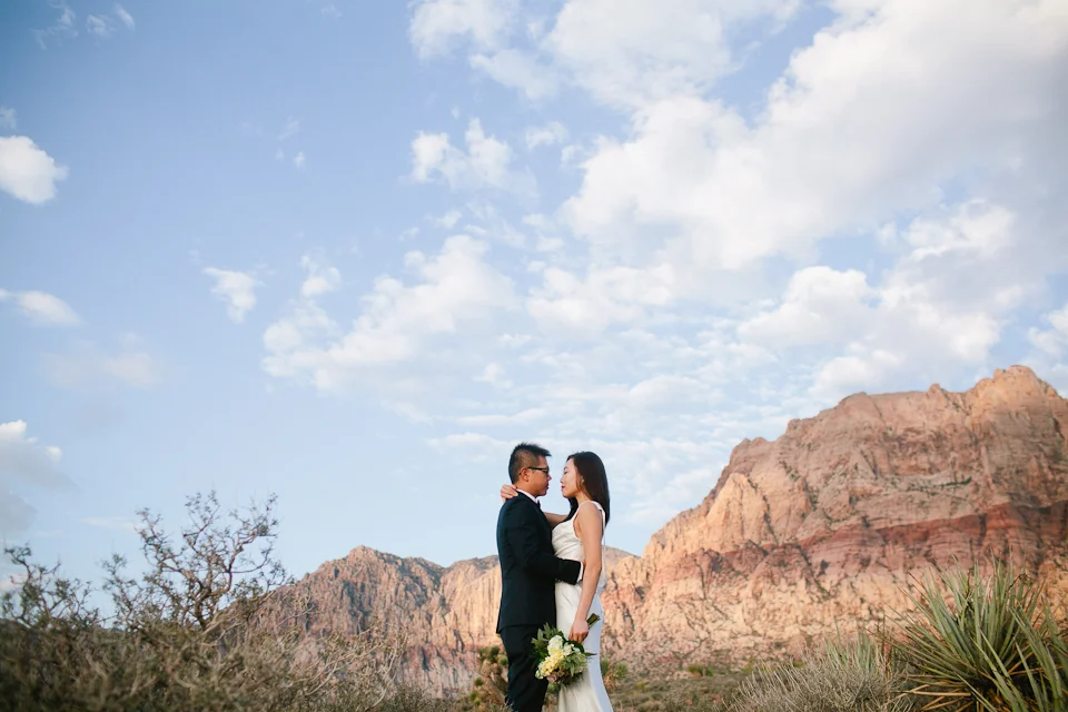 Las Vegas elopement photographer