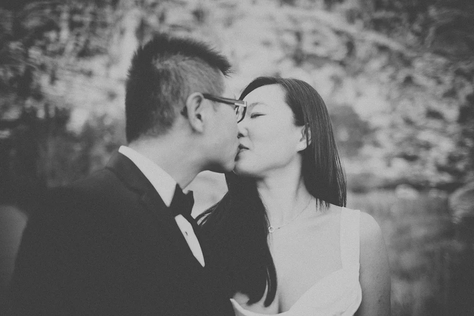 Las Vegas elopement photographer