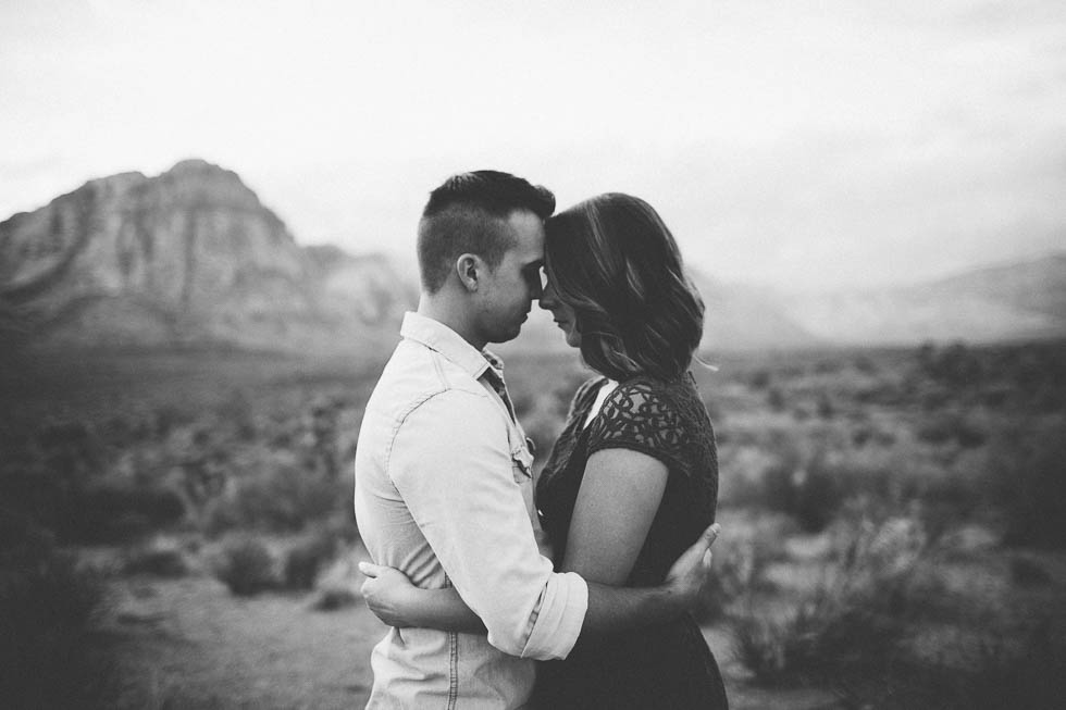 Red rock canyon elopement photographer