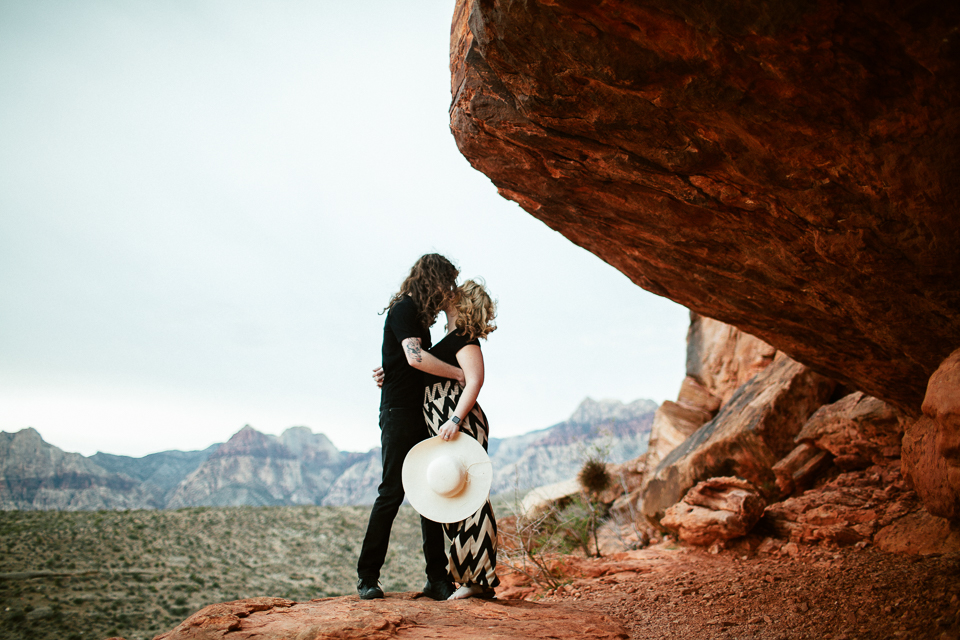 Red Rock engagement photos