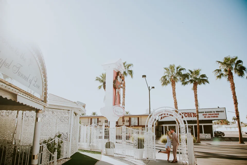 Retro las vegas elopement-1004.jpg