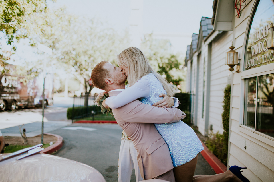 Retro las vegas elopement-1029.jpg