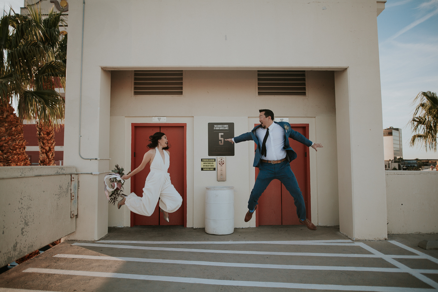 Las Vegas elopement photographers