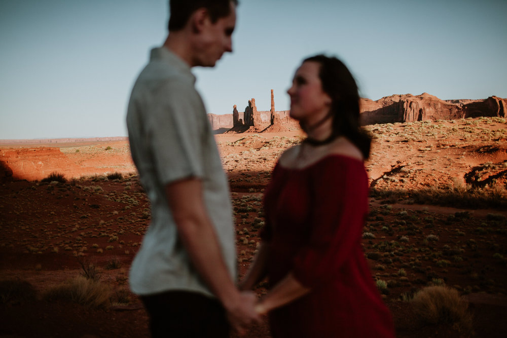 Monument Valley engagement photography-0018.jpg