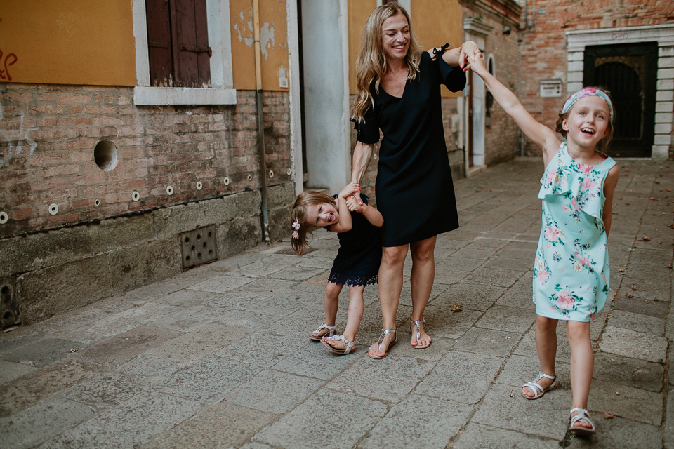 fun family photos in venice