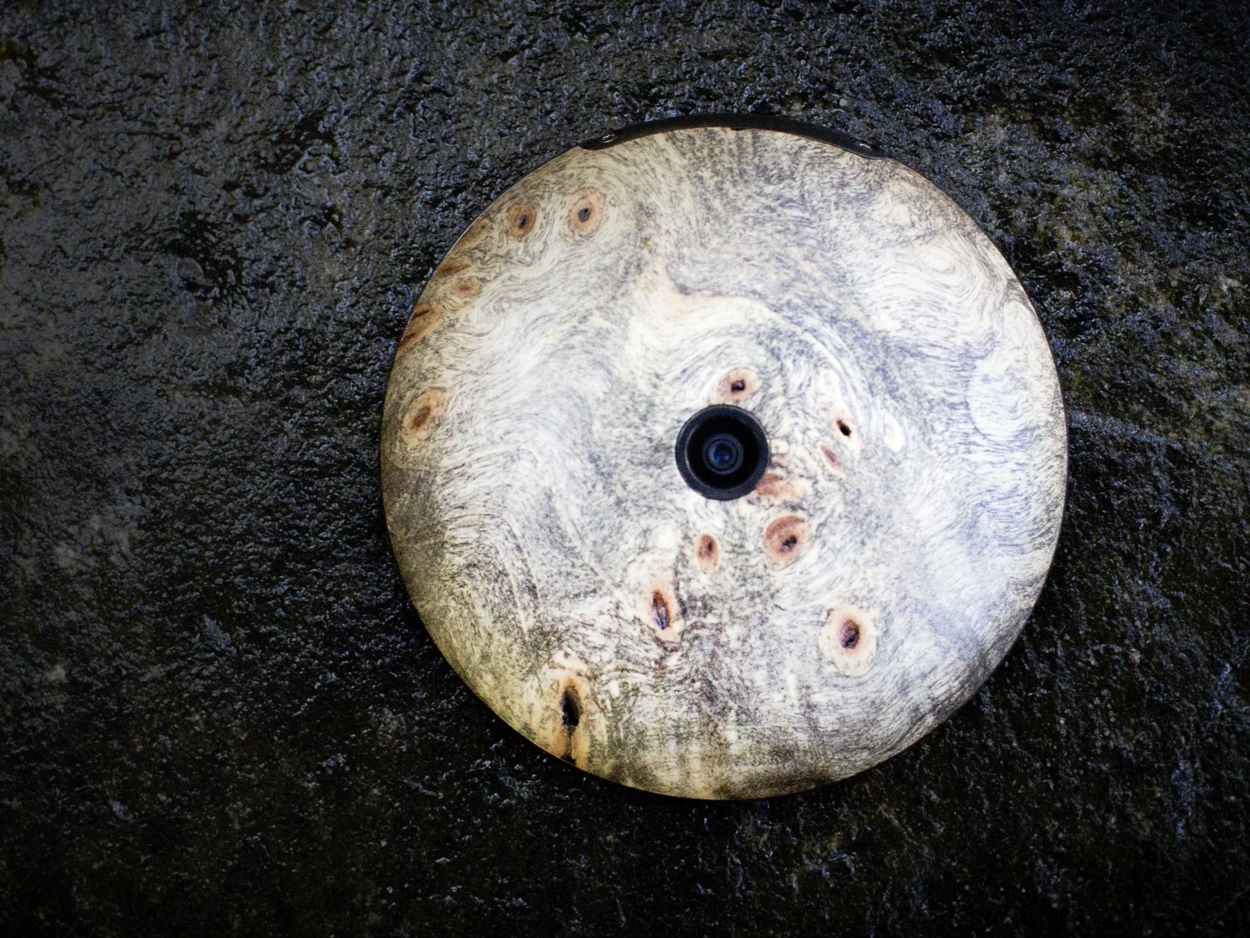 a-perfectly-round-anti-smartphone-is-coming-out-later-this-year.jpg