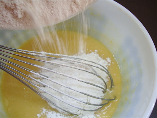 slowly-add-flour