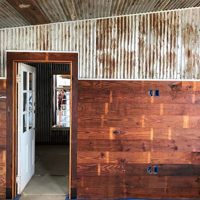 The house is coming together perfectly! Just look at how spectacular that wide corrugated metal looks against the reclaimed shiplap! In further news, the kitchen is undergoing some major changes so stick around for more progress shots of the the Oakh