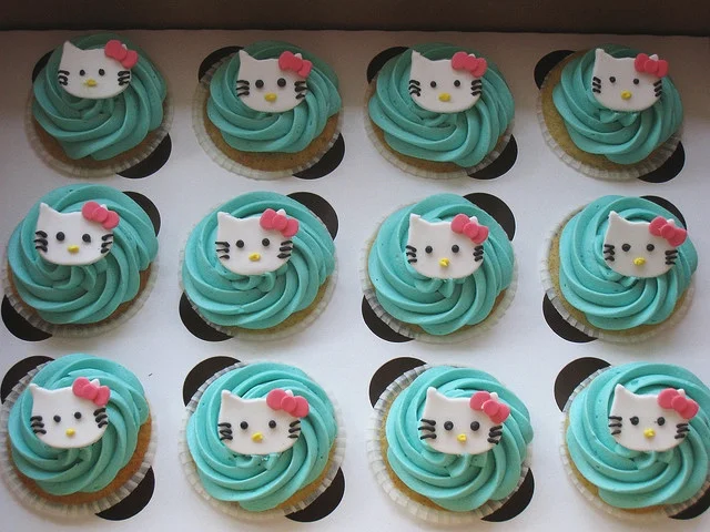 Oliva's Hello Kitty cupcakes