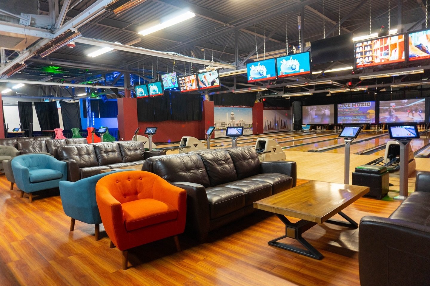 🎳Meet: VIP BOWLING 😎

Our VIP bowling is one of the best kept secretes at Arnolds! 

When available, you can bowl your heart out with friends and family in LUXURY for no extra cost!

🎸Swanky Mid Century Furniture and comfortable Leather couches ma