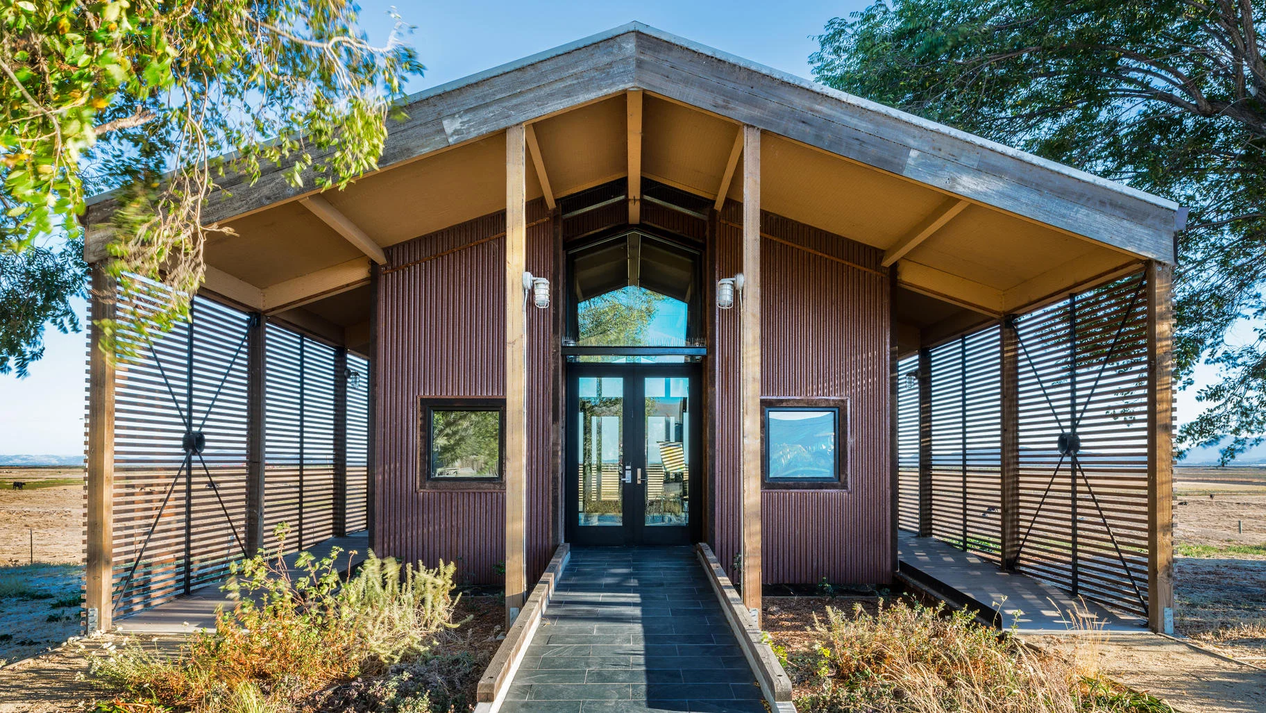 02 Entry and corrugated facade.jpg