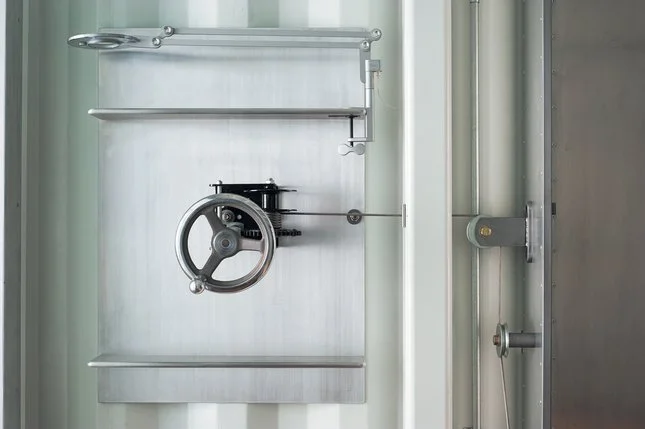 wardell-sagan-residence-hand-cranked-wheel-and-pulley-for-guestroom-bed.jpg
