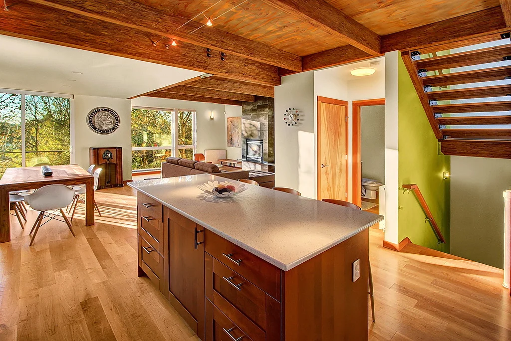 4328 S Bennett St, Seattle 98118