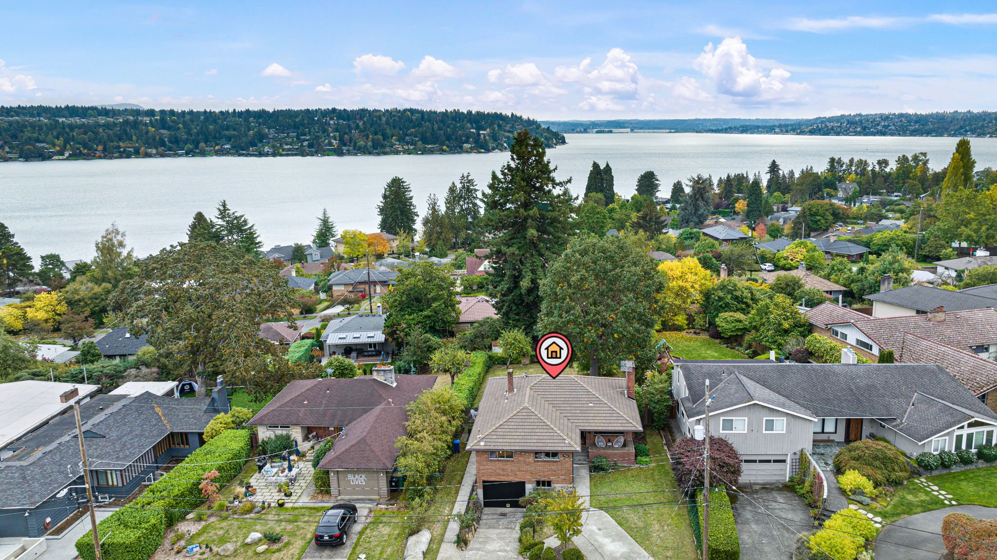 5709 S Upland Rd, Seattle, WA 98118