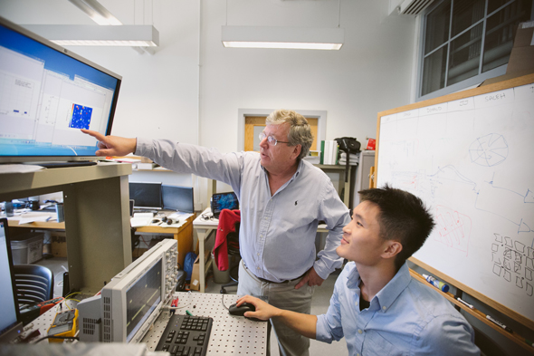  Eric Fossum and Jiaju Ma at Dartmouth’s Thayer School of Engineering.