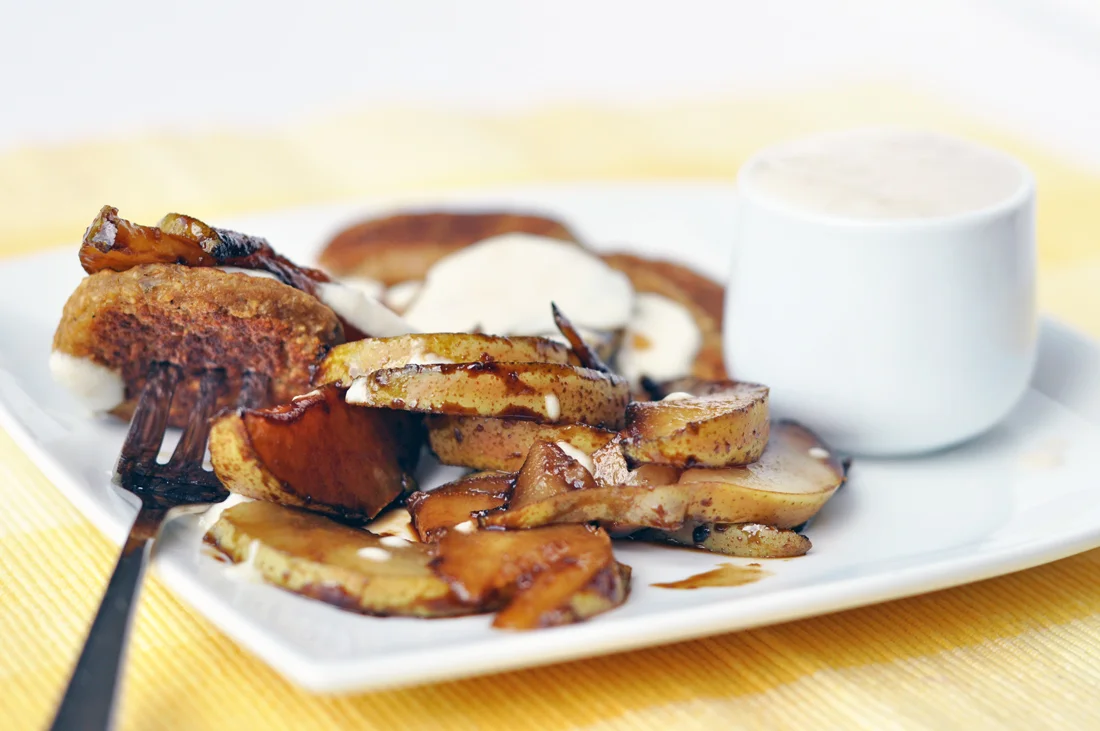 pear pancakes 1a.jpg