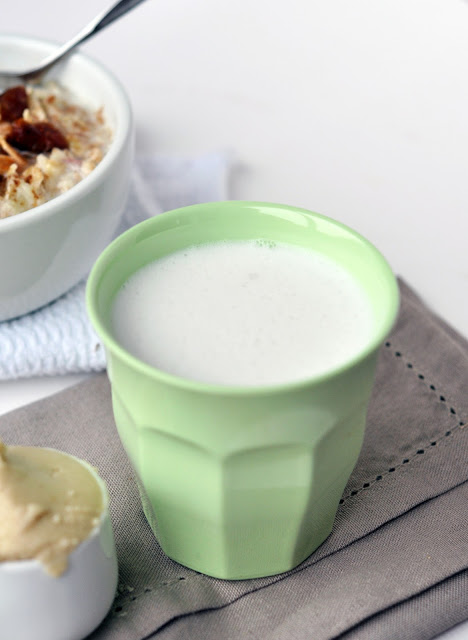 almond+milk+4.jpg