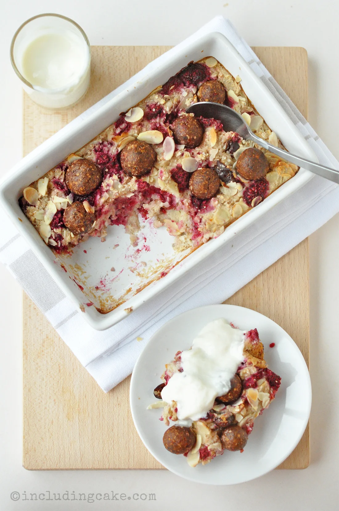 raspberry almond oatbake 3a.jpg