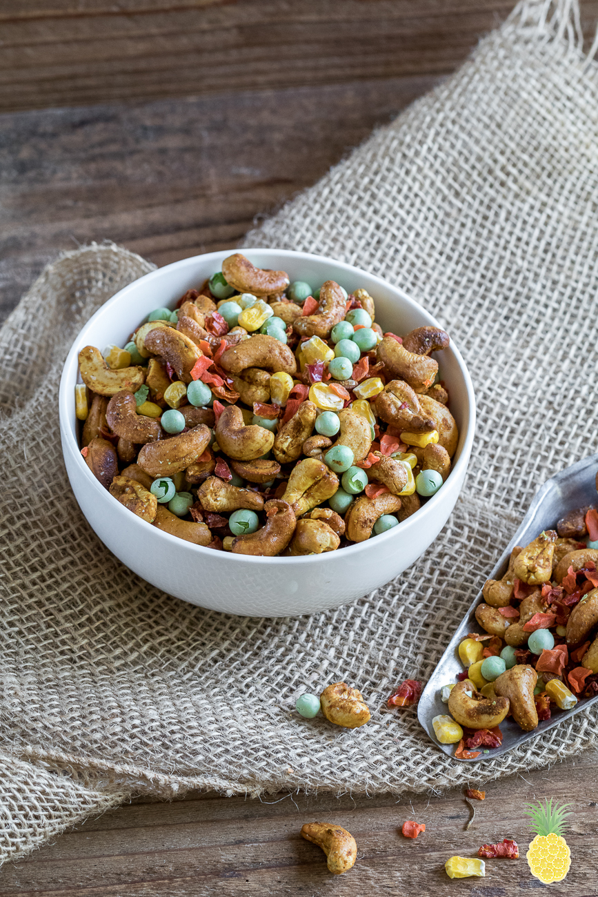 24 curried cahew trail mix.jpg