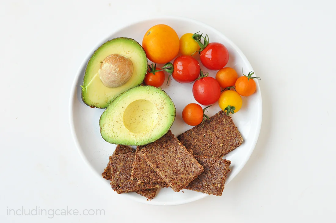 raw avo tomato toast 1a.jpg