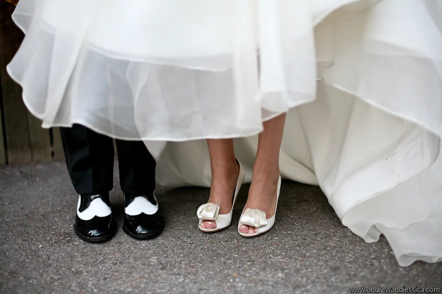 WEDDING GOWN: watters WEDDING VEIL & HEADPIECES: sara gabriel PHOTOGRAPHER: Andrew and Jessica Photographers - anna bé bridal boutique