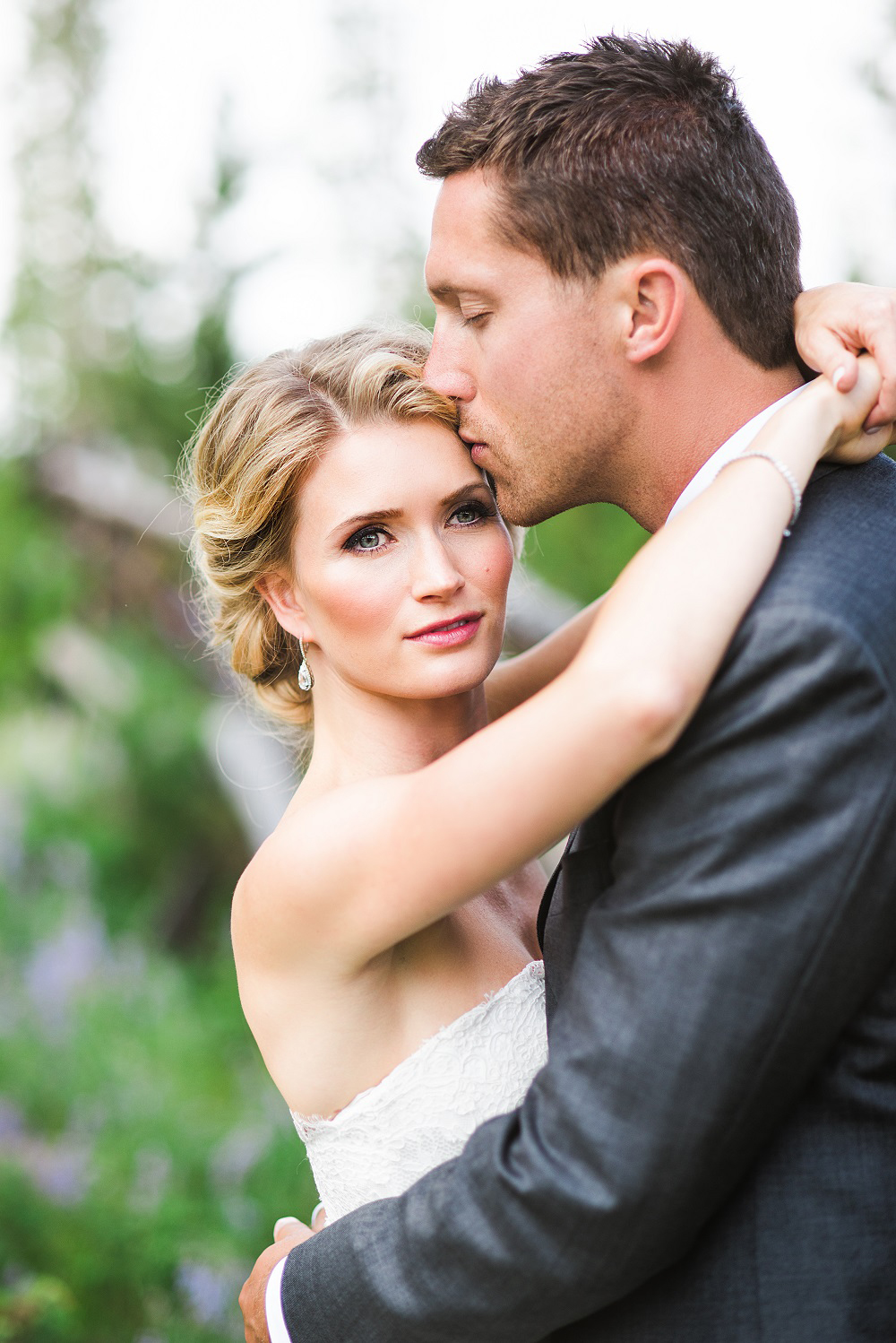 Marissa_Liam_Colorado_Ranch_Wedding_14.jpg