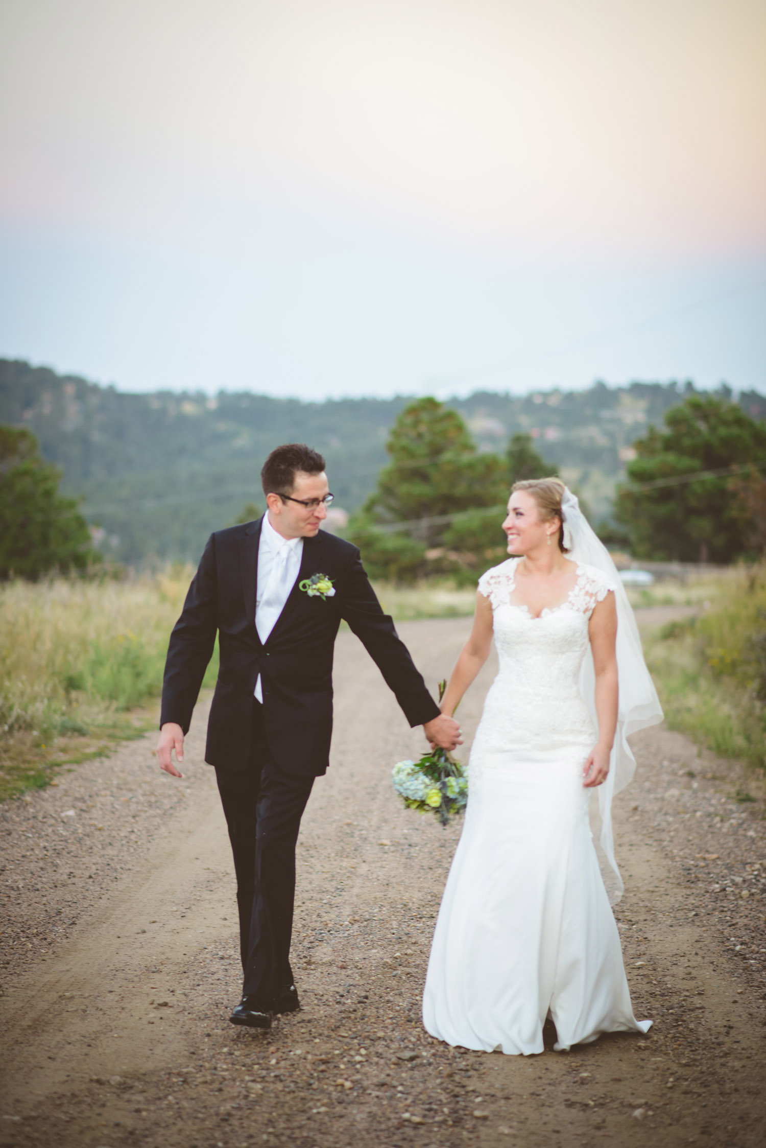 Joanna_Jason_Golden_Colorado_Wedding_12.jpg