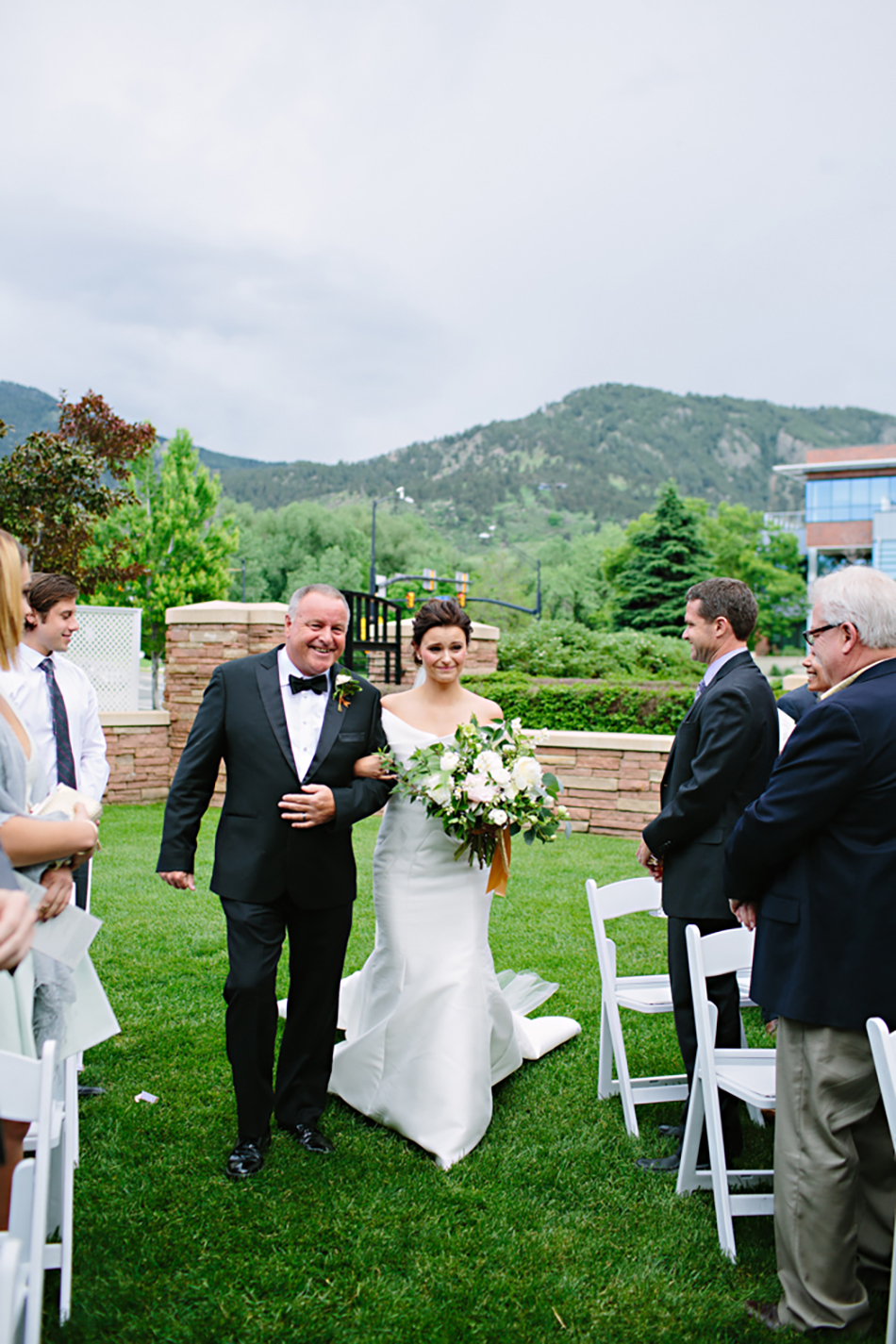 lelarose_colorado_realwedding_05.jpg