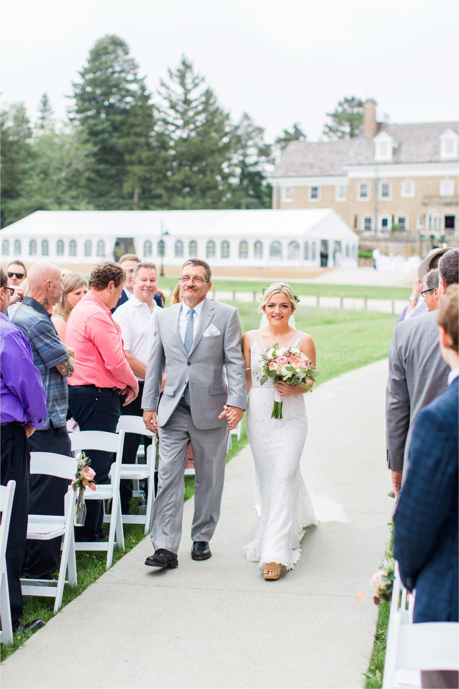 West-Michigan-wedding-photographer-Tifani-Lyn-The-Felt-Mansion-Estate-Wedding-Venue-Rose-Gold-Pink-Lis-Davis_0036.jpg