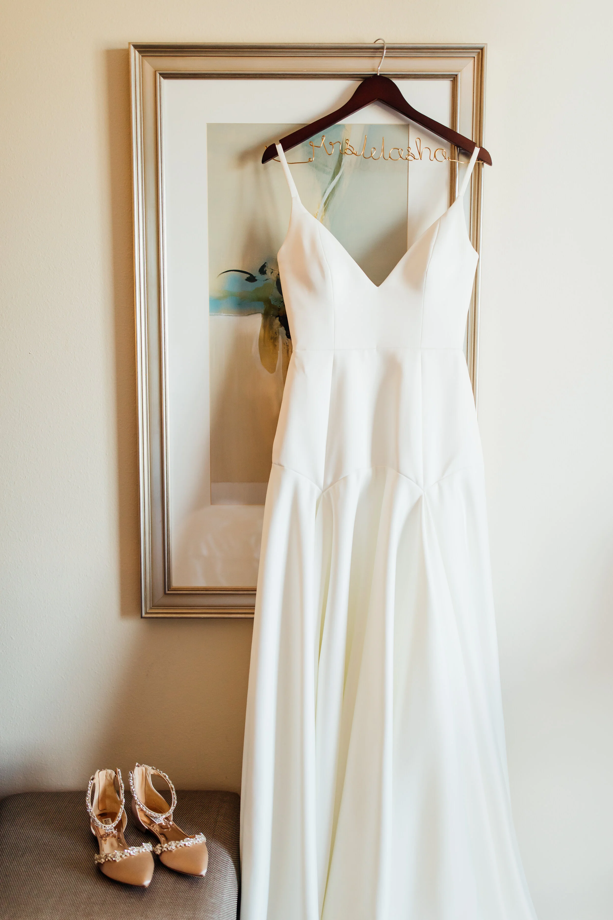 Anna_Colt_GettingReady-11.jpg