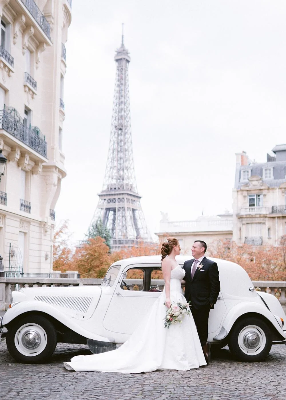 Real Wedding: Emily + Paul | Chic + Timeless Wedding in Paris