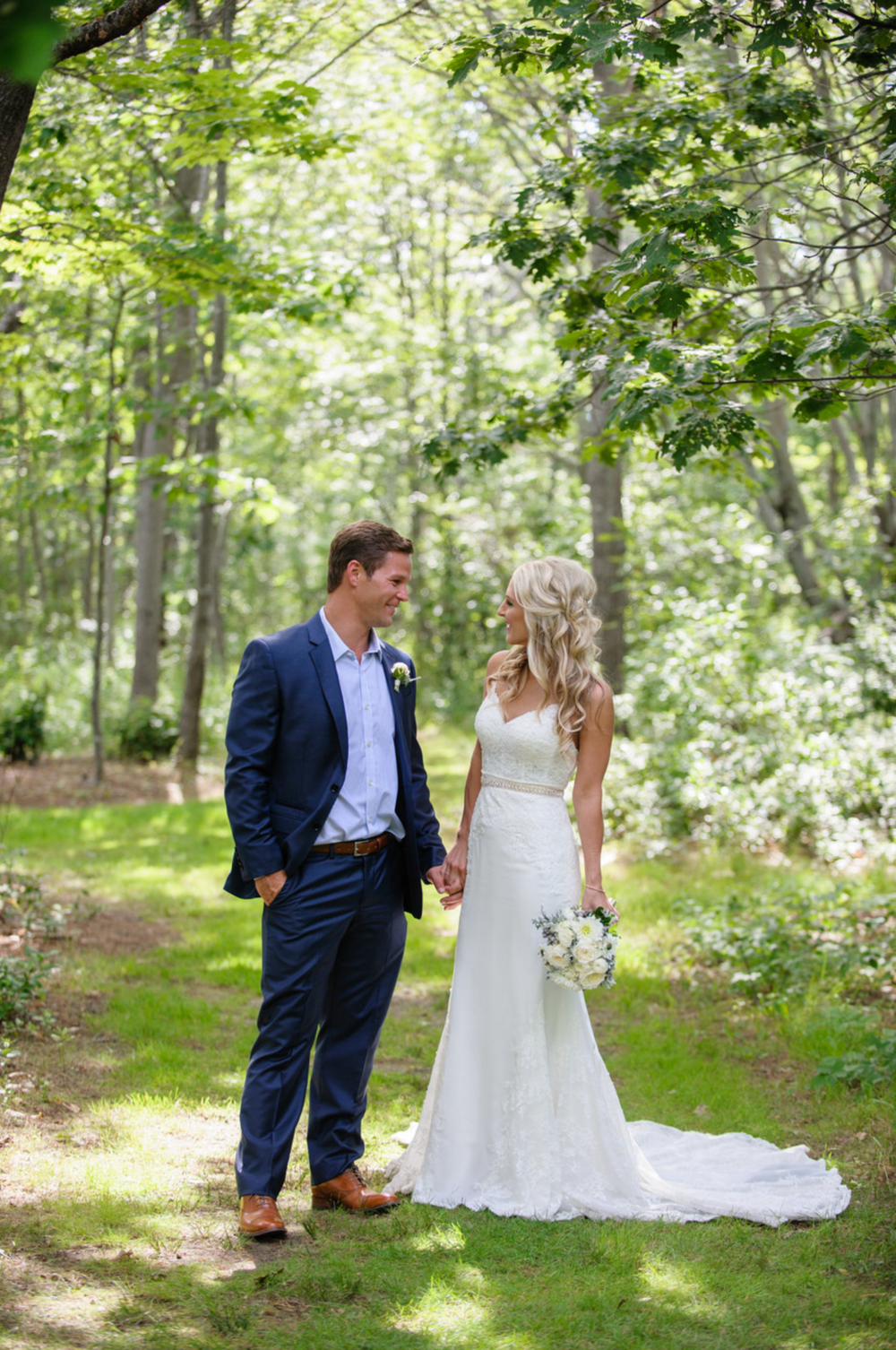 Real Wedding Katie + Aaron  |  Perfectly Preppy Maine Wedding in Willowby by Watters