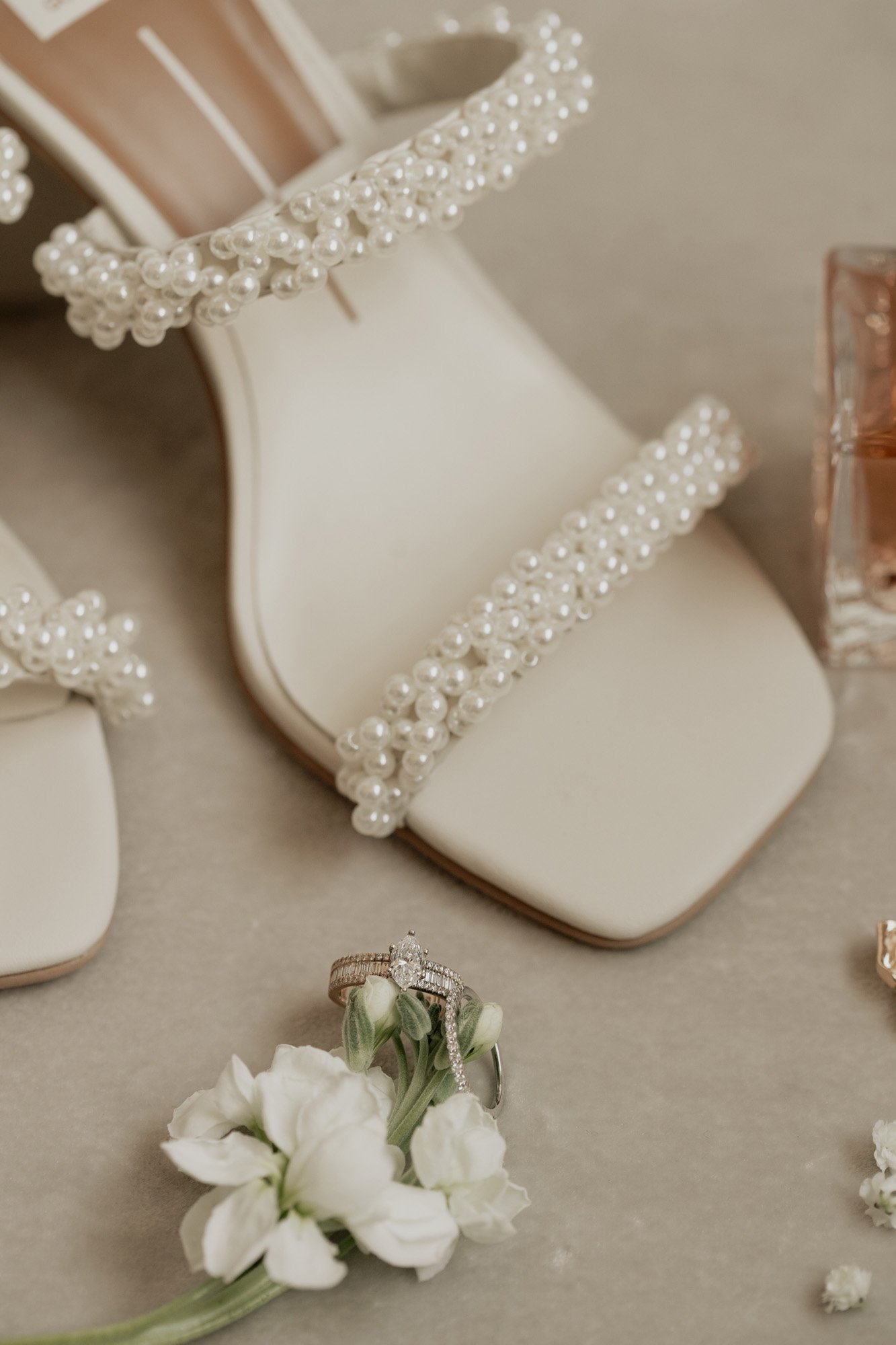 pearl details on these bridal heels for this classic wedding at the mason in dallas.