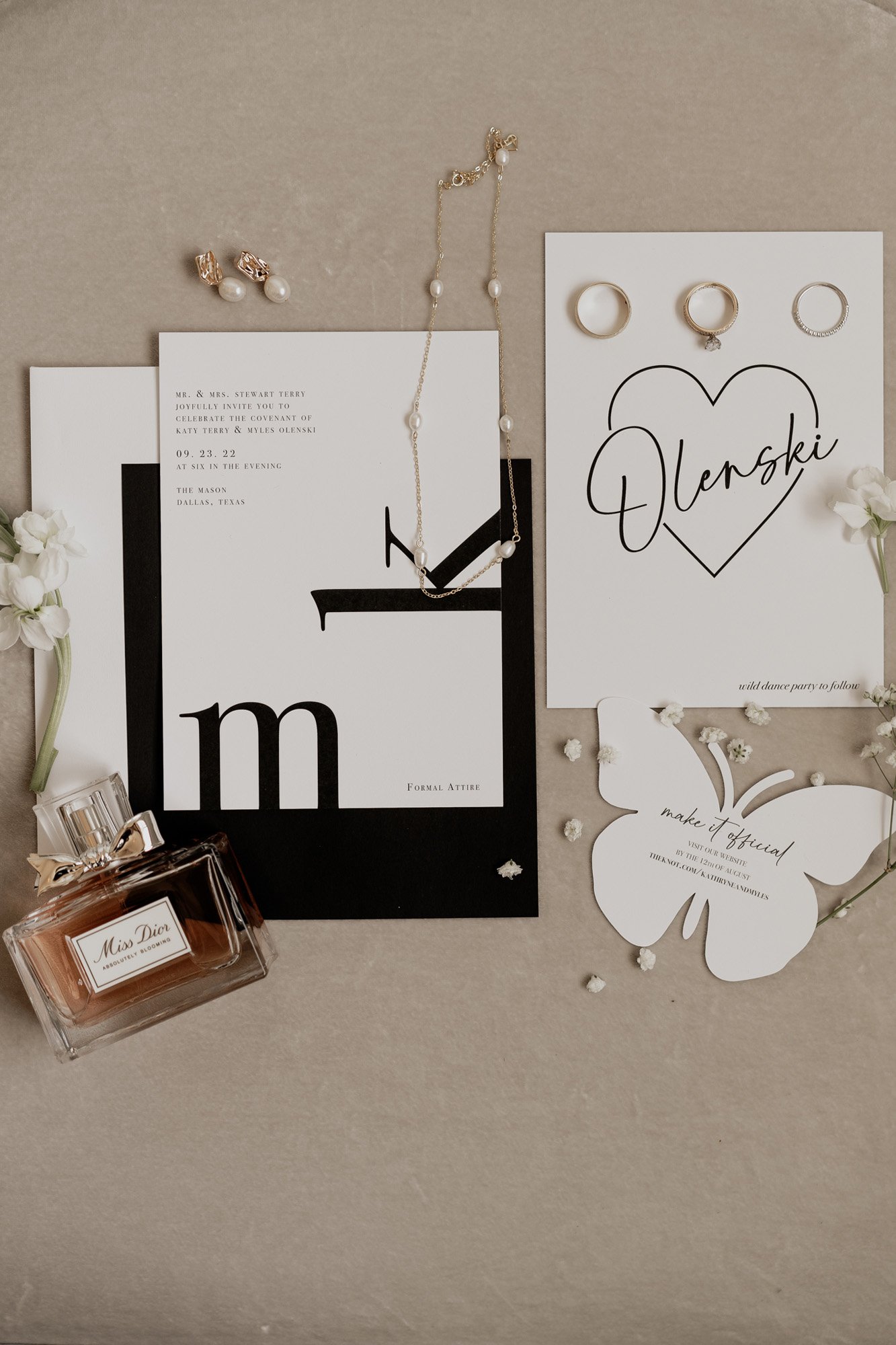 classic and timeless wedding details including dior perfume for this dallas wedding at the mason