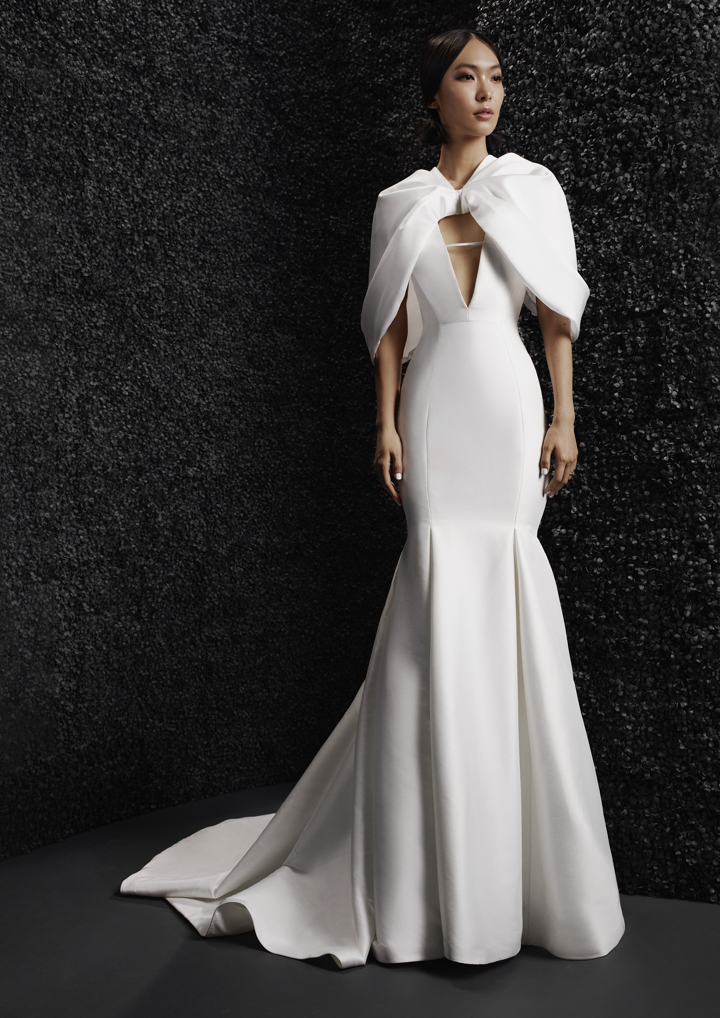 Vera Wang | Fernanda | Vera wang bridal, Wedding dress long sleeve, Fall  wedding dresses