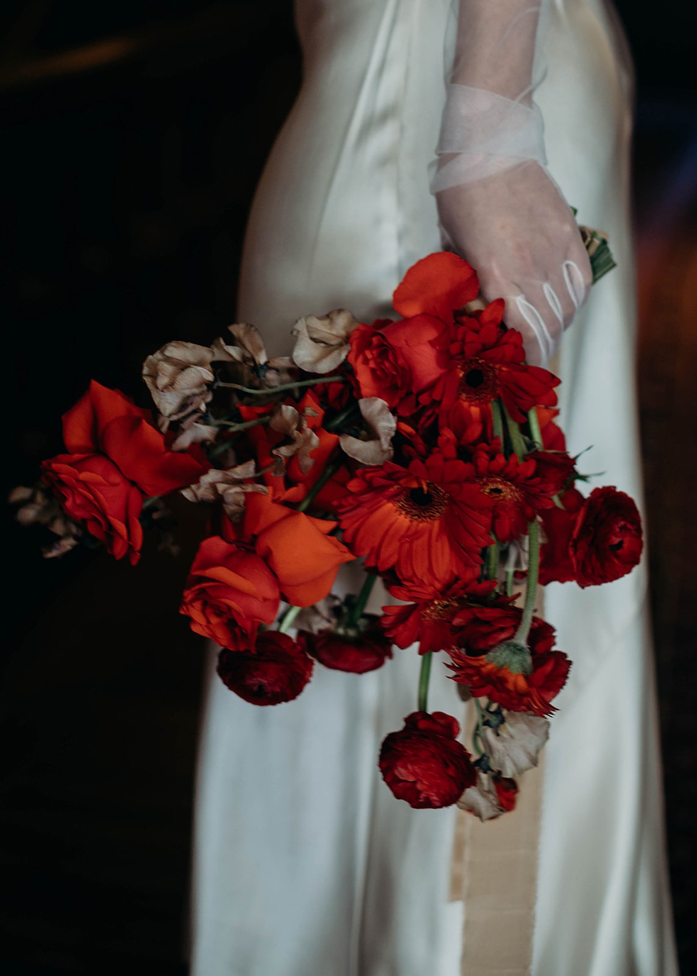 monique-lhuillier-and-katherine-tash-wedding-dresses-at-the-van-dusen-mansion-annabe-minnesota_05.jpg