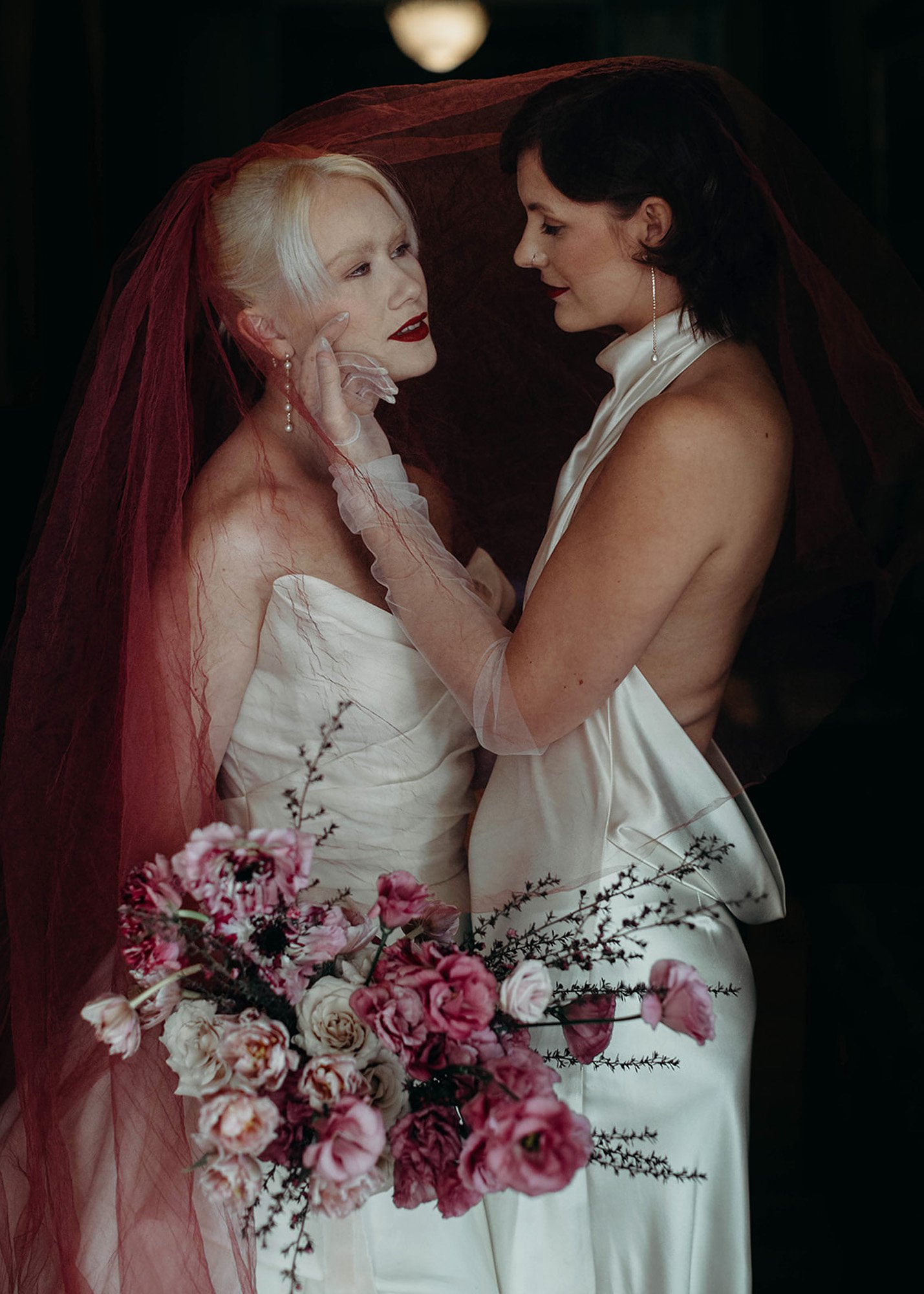 monique-lhuillier-and-katherine-tash-wedding-dresses-at-the-van-dusen-mansion-annabe-minnesota_09.jpg