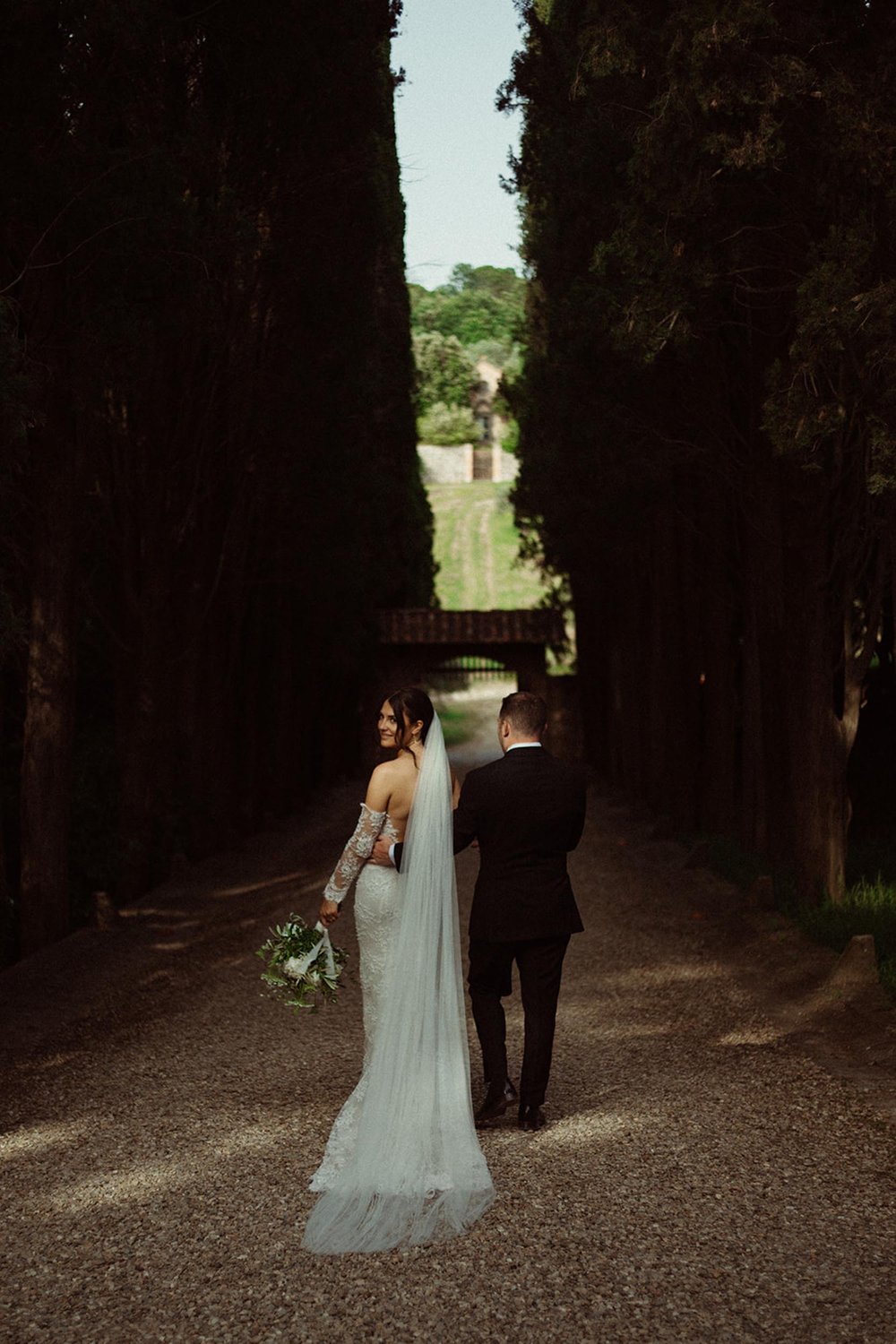 Castello-Il-Palagio-Tuscany-Wedding-in-Ines-Di-Santo-Chiara-09.jpg
