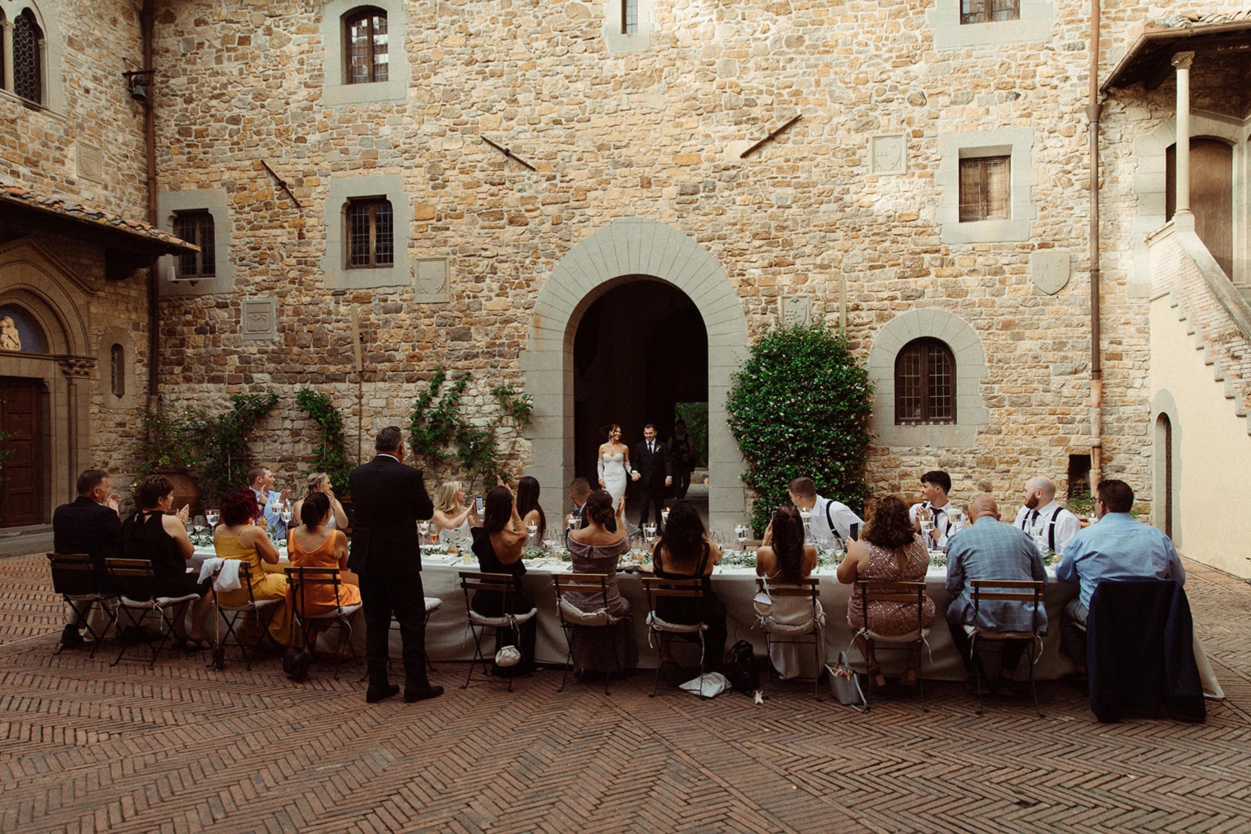 Castello-Il-Palagio-Tuscany-Wedding-in-Ines-Di-Santo-Chiara-23.jpg