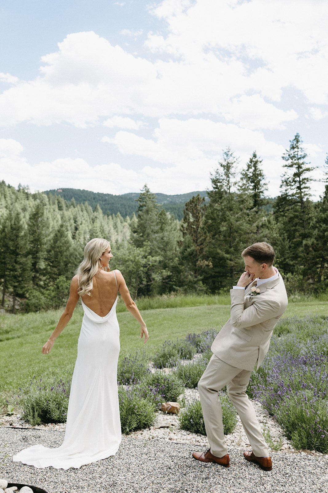 Colorado-Mountain-Wedding-in-Alexandra-Grecco-Lotus-Dress-04.jpg