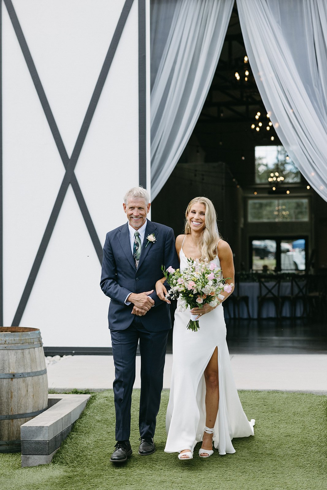 Colorado-Mountain-Wedding-in-Alexandra-Grecco-Lotus-Dress-11.jpg