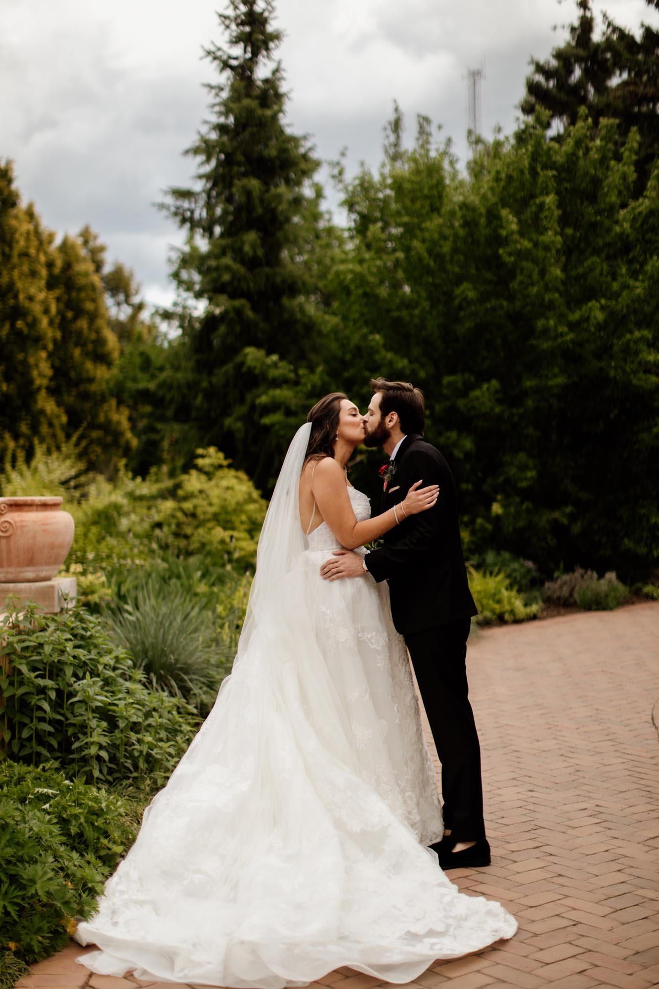 B-Ines-Di-Santo-Sasha-Wedding-Dress-Denver-Botanic-Gardens-12.jpg