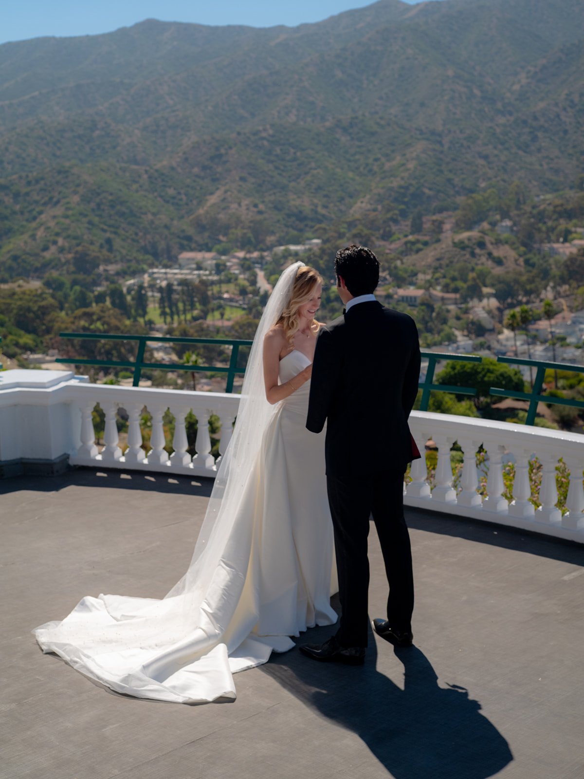 Eva-Lendel-Lika-Wedding-Dress-Catalina-Island-Wedding-09.jpg